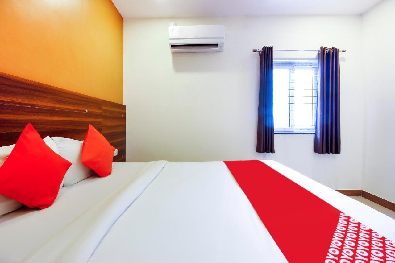 Oyo Hotel Saba Service Apartments Near Birla Mandir Haydarabad Dış mekan fotoğraf